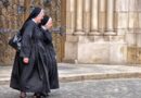 Freira escreve trilogia de vampiros para evangelizar através da ficção