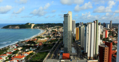 Por que turistas estrangeiros estão deixando mais dinheiro no Brasil?