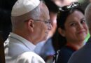 Papa Leão XIV celebra missa para 800 mil fiéis em Paris e reza em Lourdes