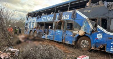 Mulher que ficou ferida em acidente com ônibus na BA será transferida para o TO; filha será enterrada em Palmas